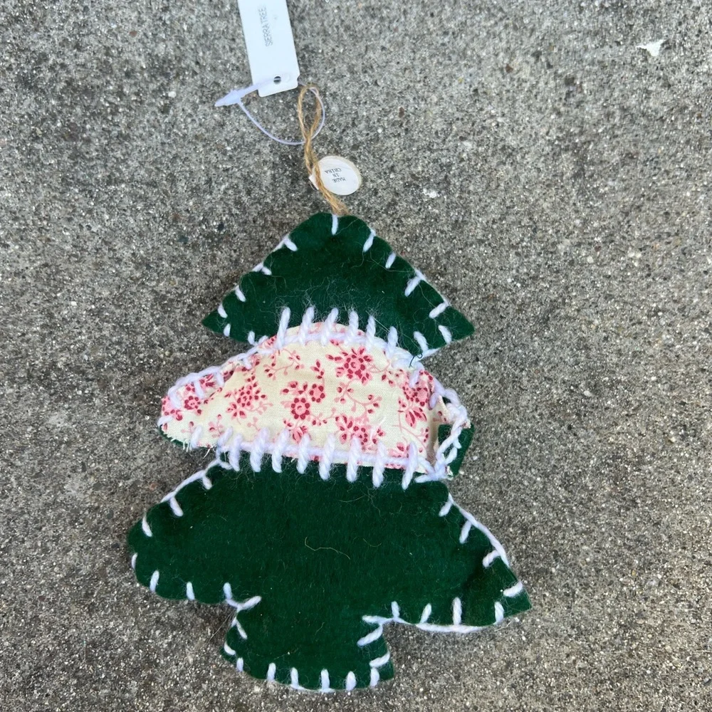 Green Felt Christmas Tree Ornament new with tags - Picture 3 of 12